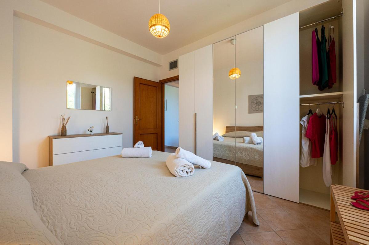Villa Plumeria Campofelice Di Roccella Bagian luar foto